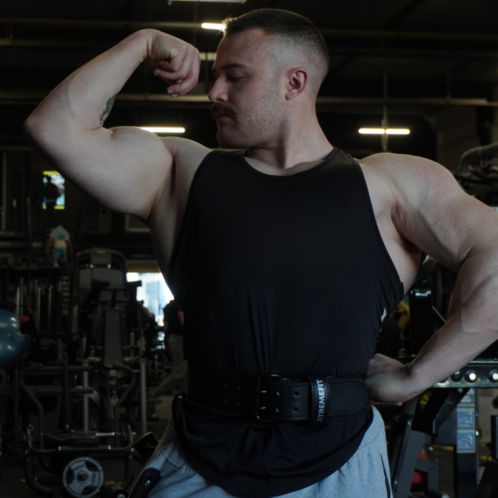 Ceinture musculation à boucle en salle de fitness