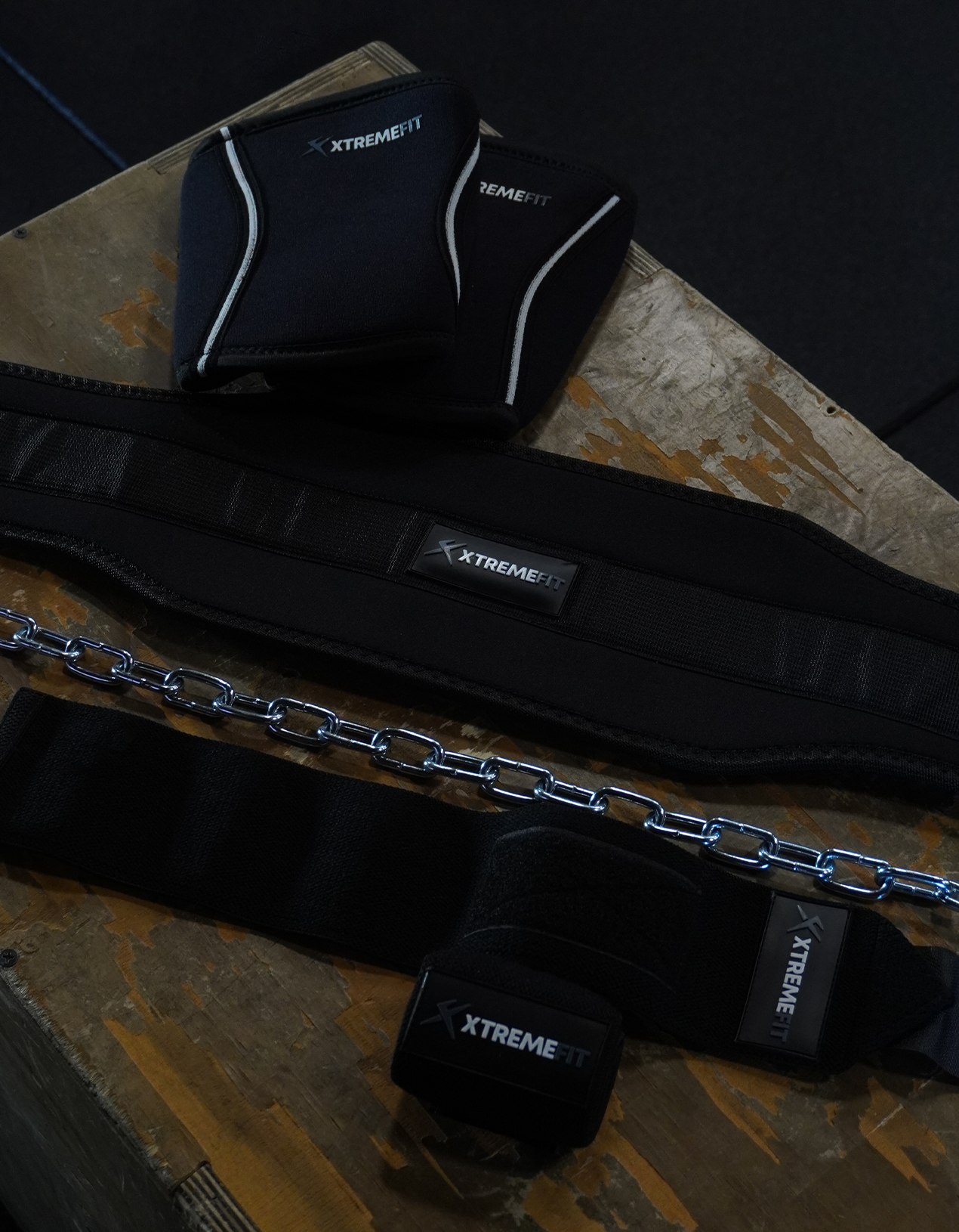 Pack xtremelift est indispensable pour tout pratiquants de muscuation, street workout, street lifting ou souhaitant progresser aux tractions, dips et muscle-up. Le pack xtremelift par xtremefit contient : une ceinture lestée de musculation, une paire de protèges poignets, une paire de coudières néoprène 7MM. Le top qualité