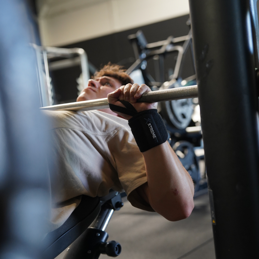 protège poignet sur machine de musculation